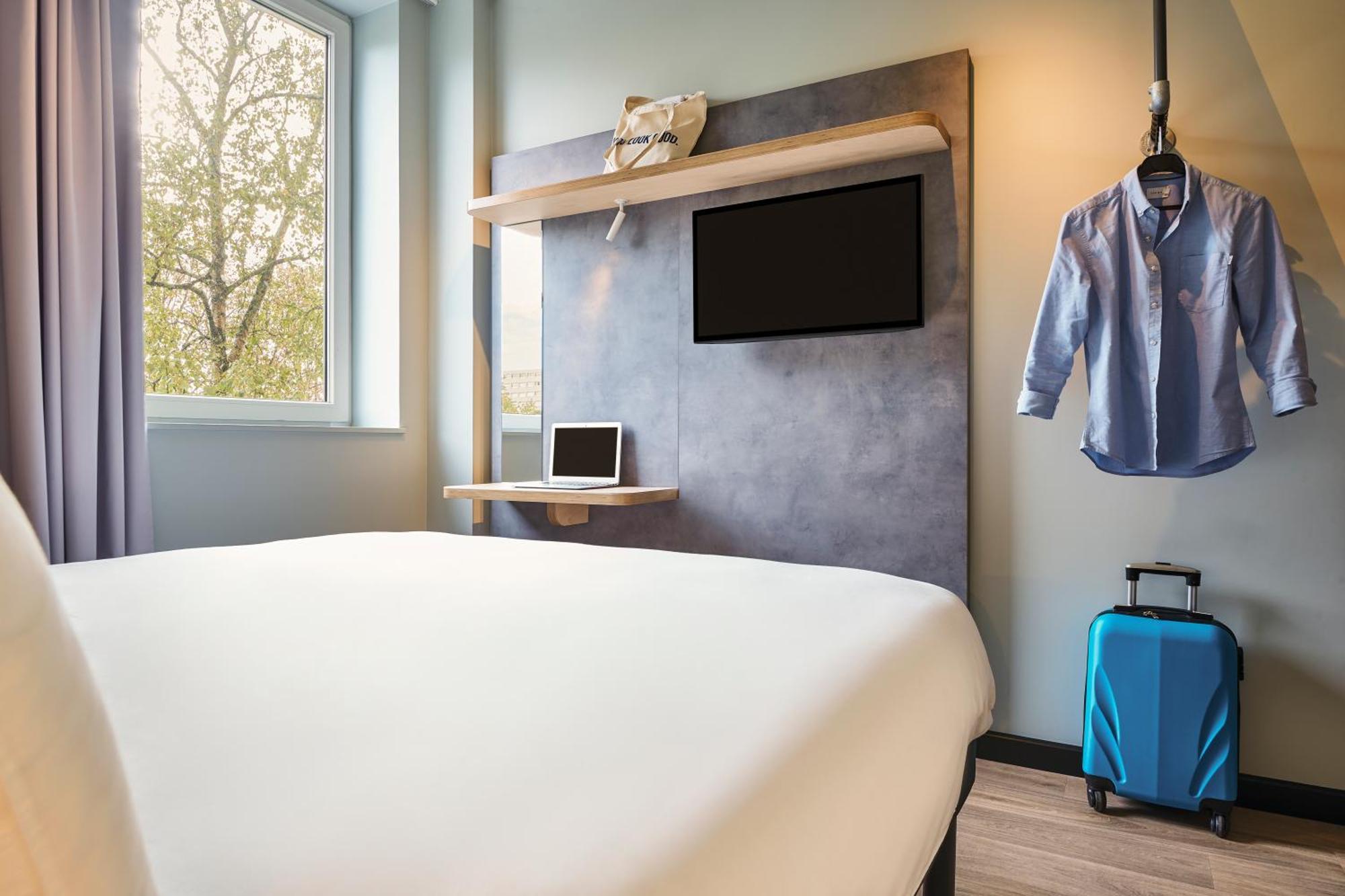Hotel Ibis Budget Nantes Ouest Atlantis Couëron Zewnętrze zdjęcie