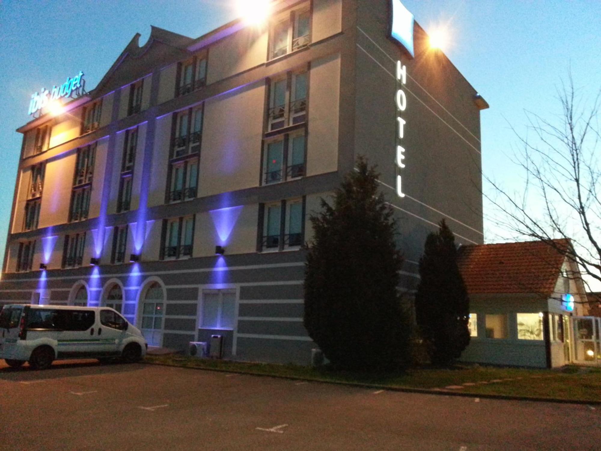 Hotel Ibis Budget Nantes Ouest Atlantis Couëron Zewnętrze zdjęcie